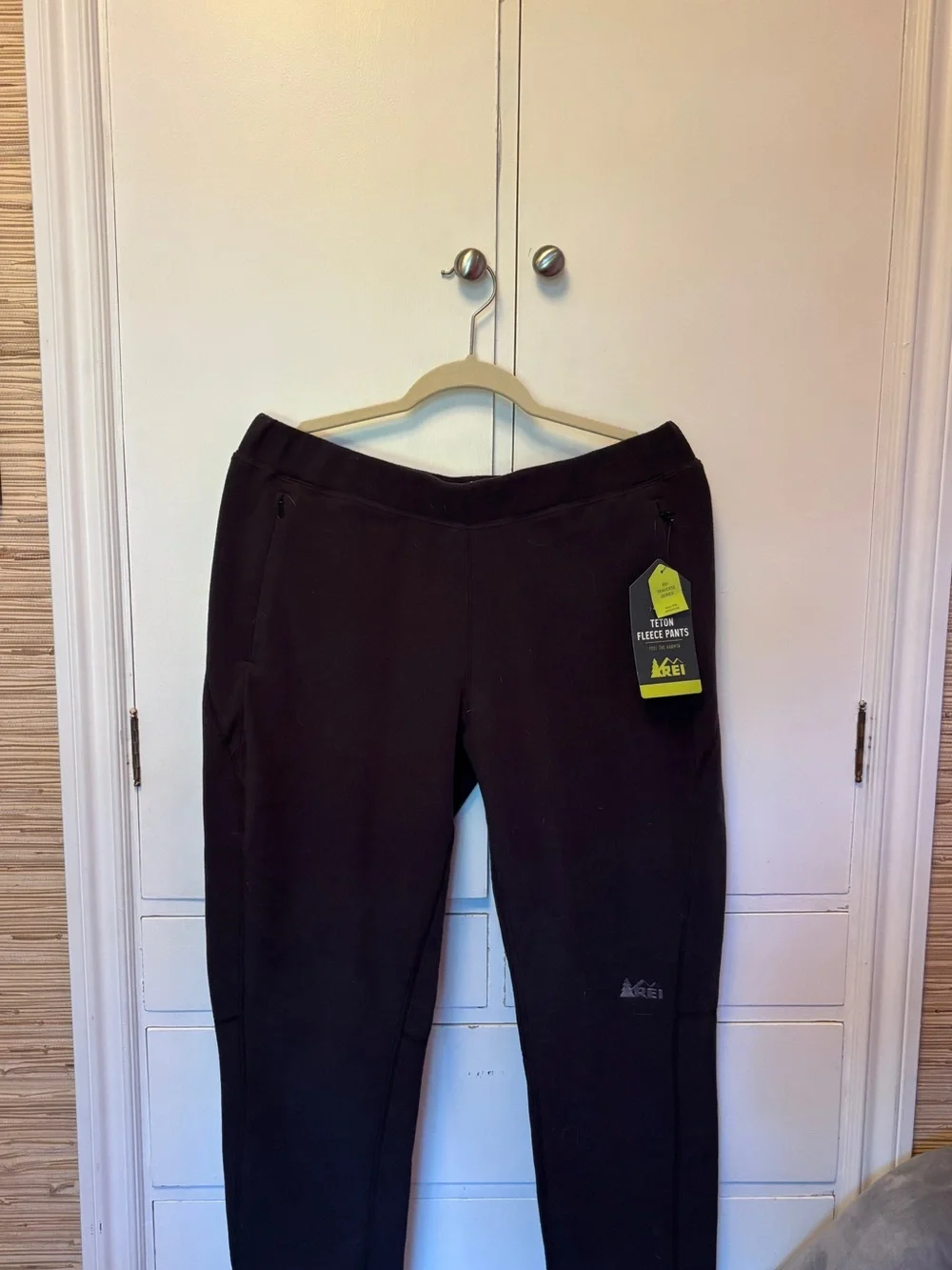 REI Dark Grey Petite Fleece Petite Pants